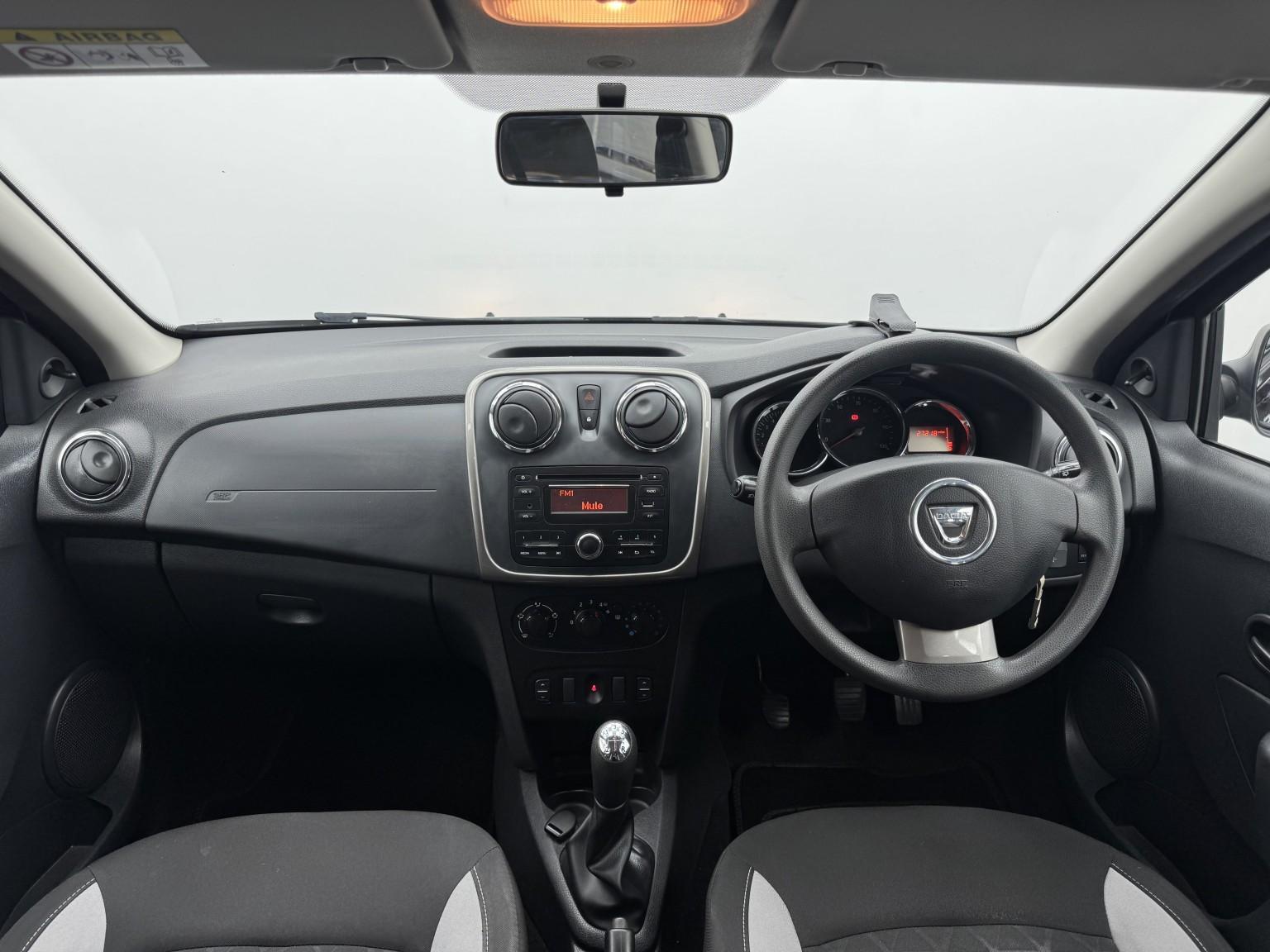 Dacia Sandero view 9