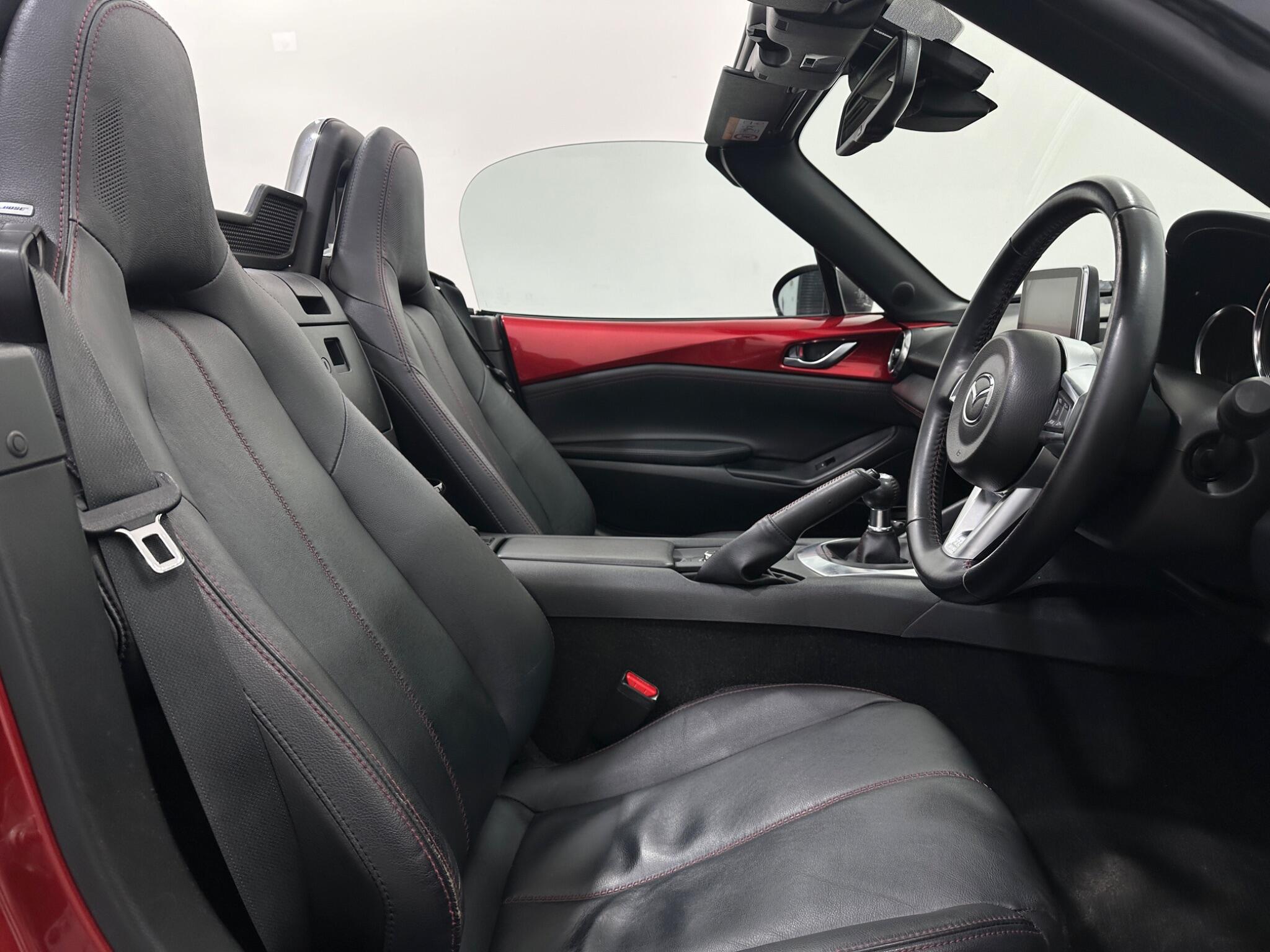 Mazda MX-5 view 26