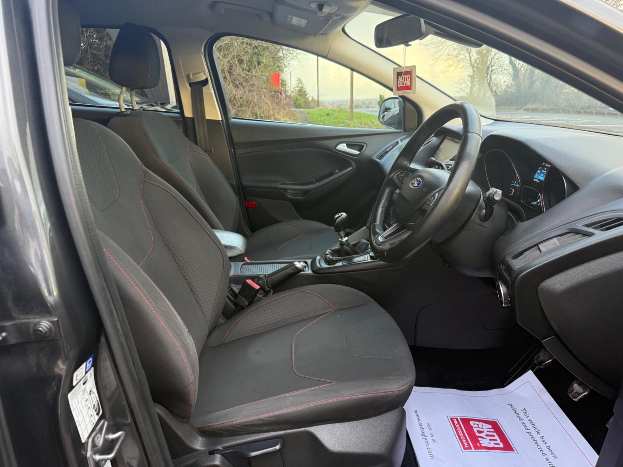 2015 Ford Focus 1.5 TDCi Zetec S Euro 6 (s/s) 5dr • 92,000 miles image 23