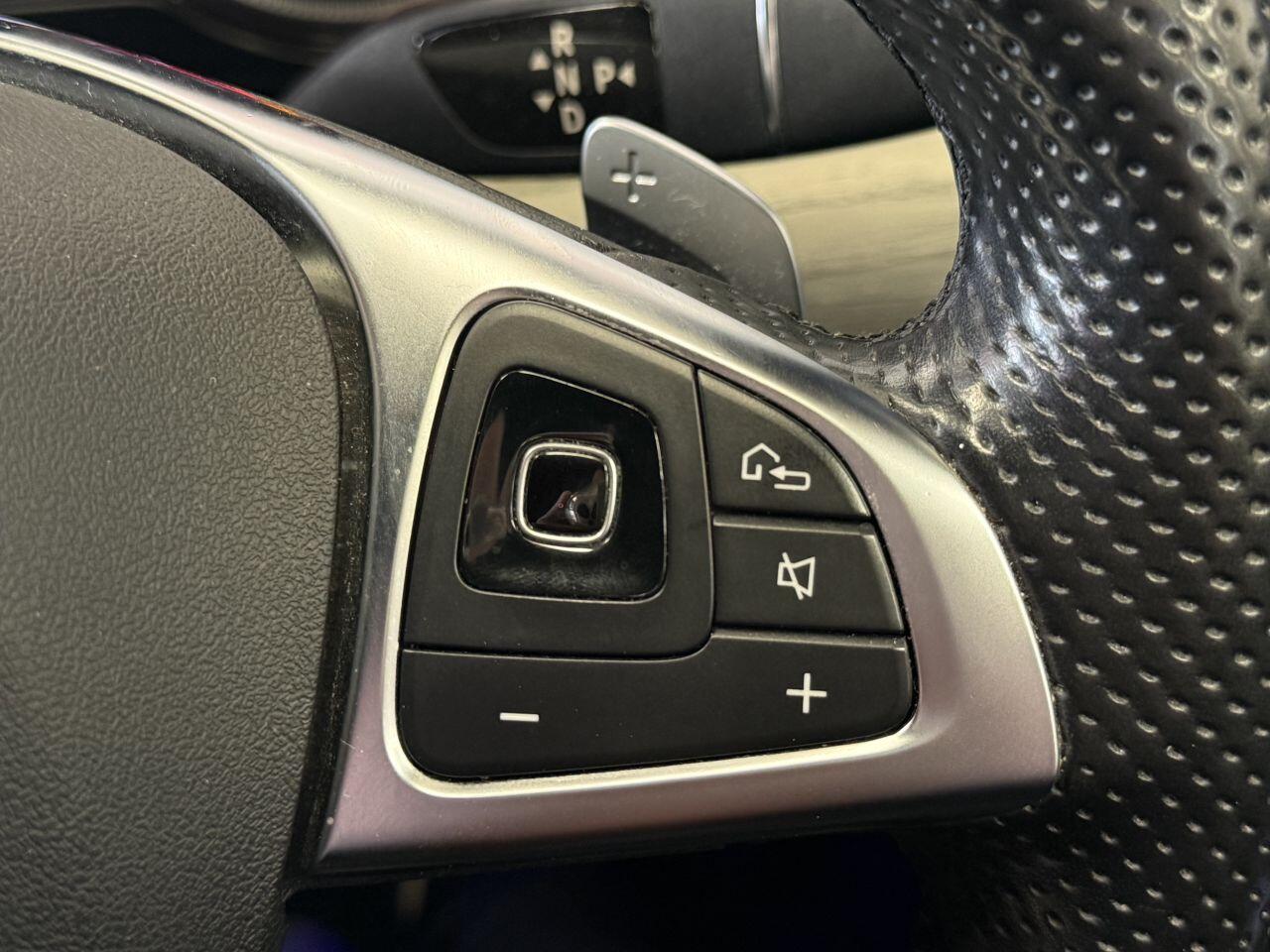 Mercedes-Benz E Class view 39