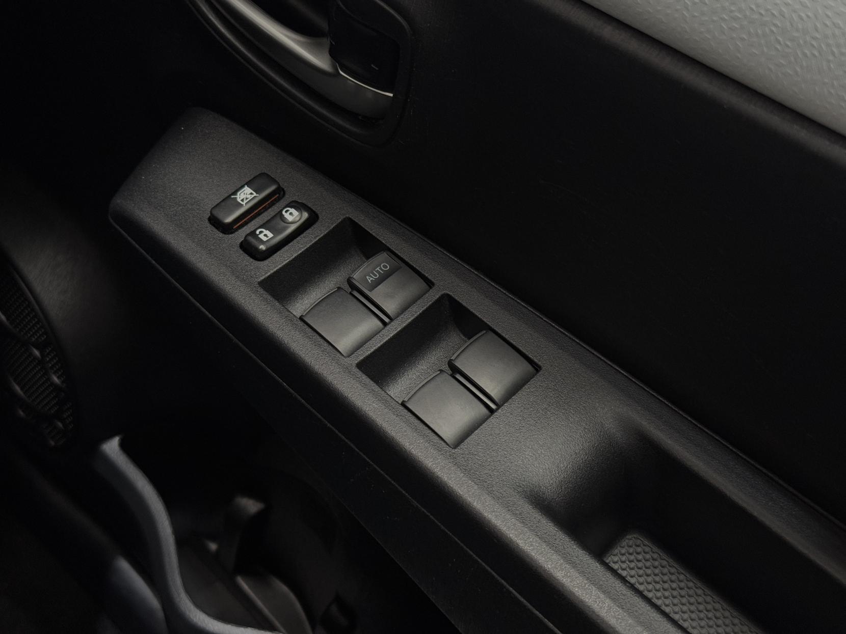 Toyota Yaris view 37