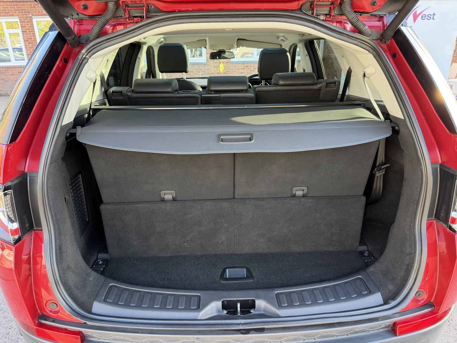 Land Rover Discovery Sport view 18