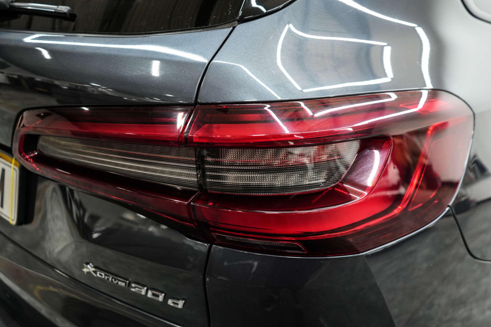 BMW X5 view 11