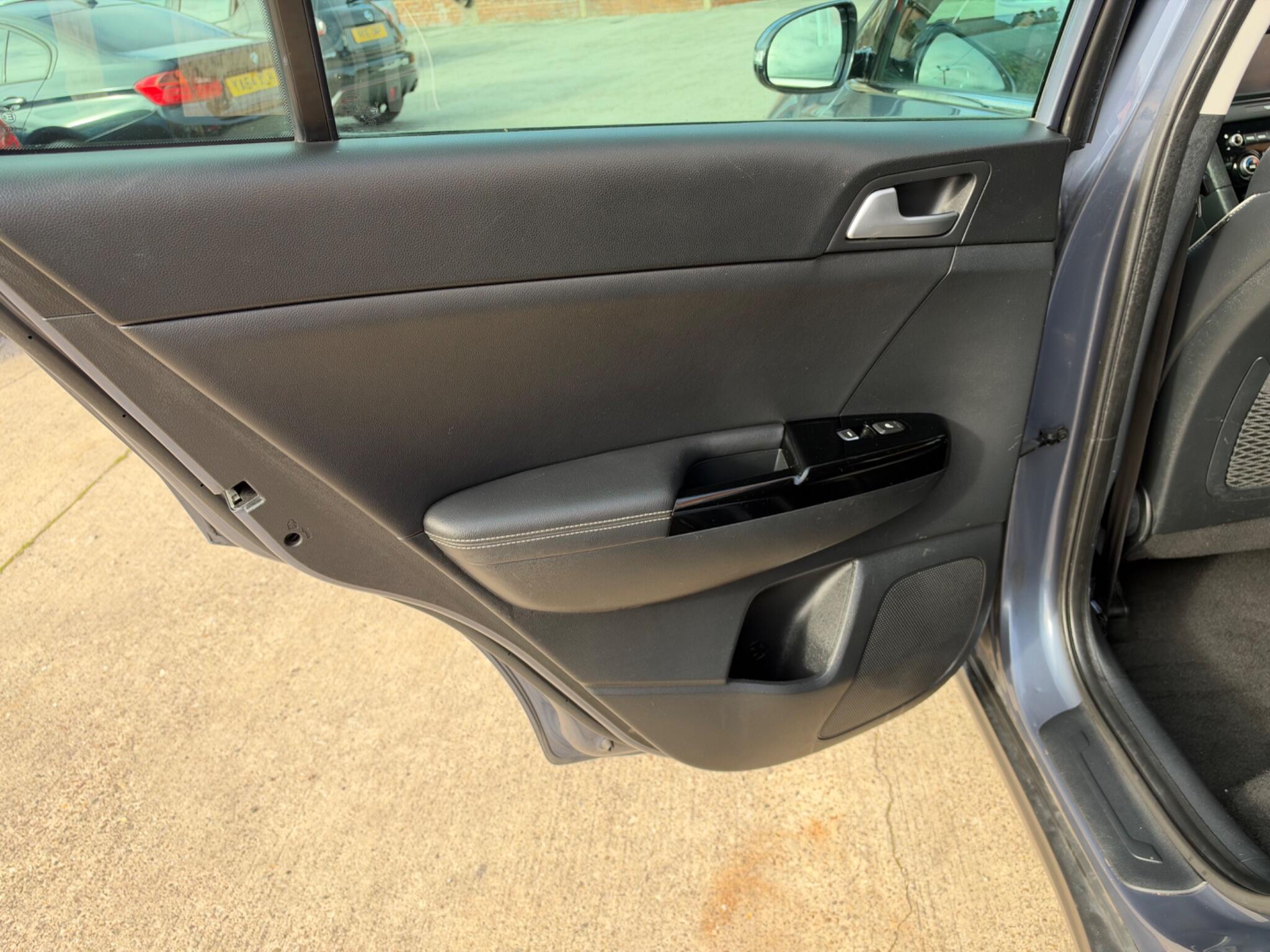 Kia Sportage view 27