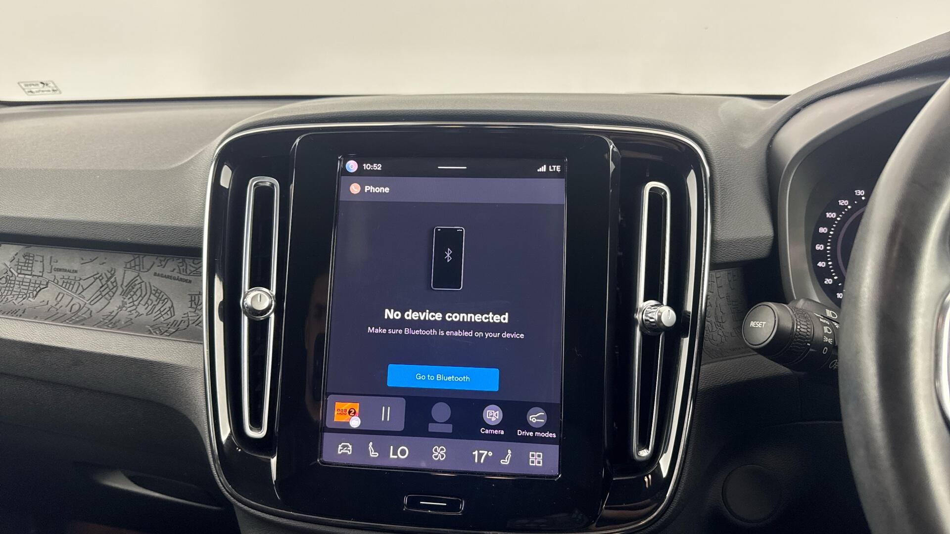 Volvo XC40 view 31