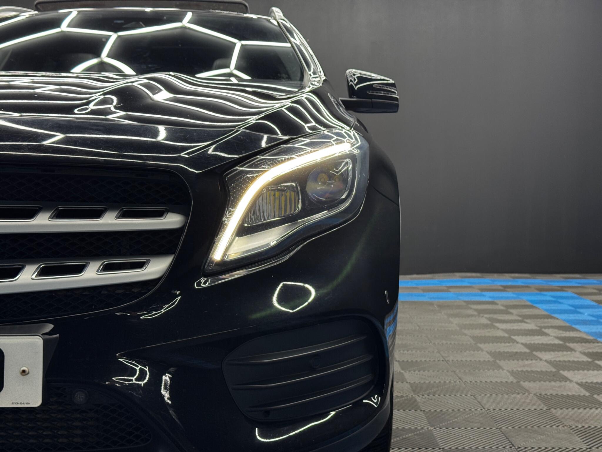 Mercedes-Benz GLA view 43