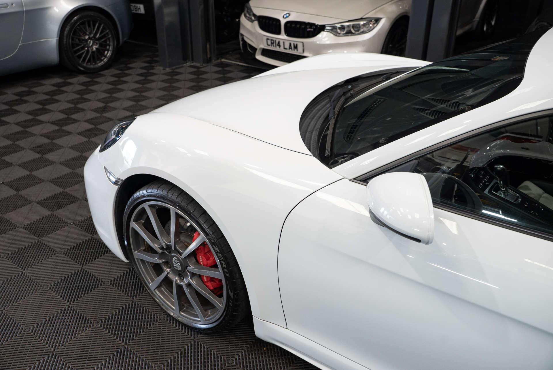 Porsche Cayman view 20