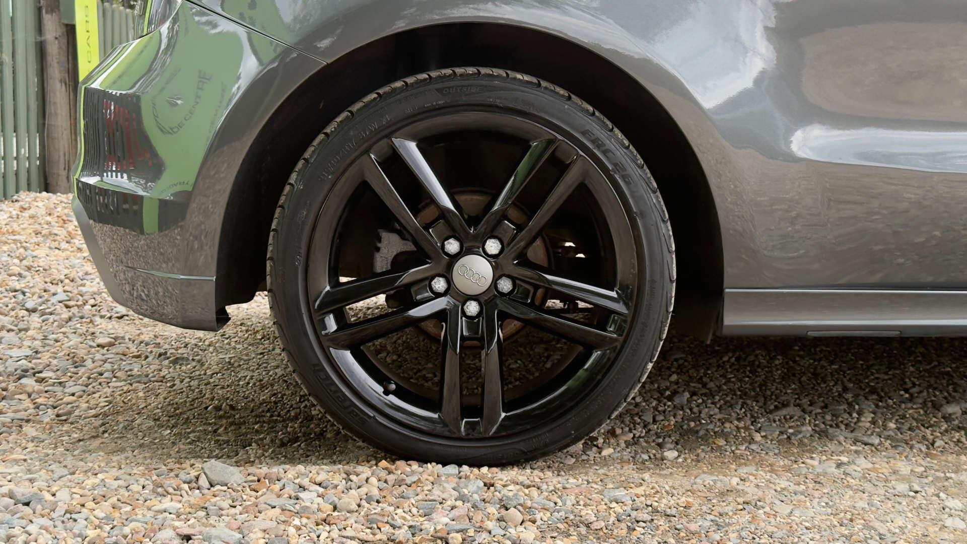 Audi A1 view 32