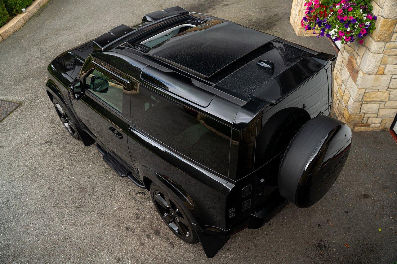 Land Rover Defender view 43