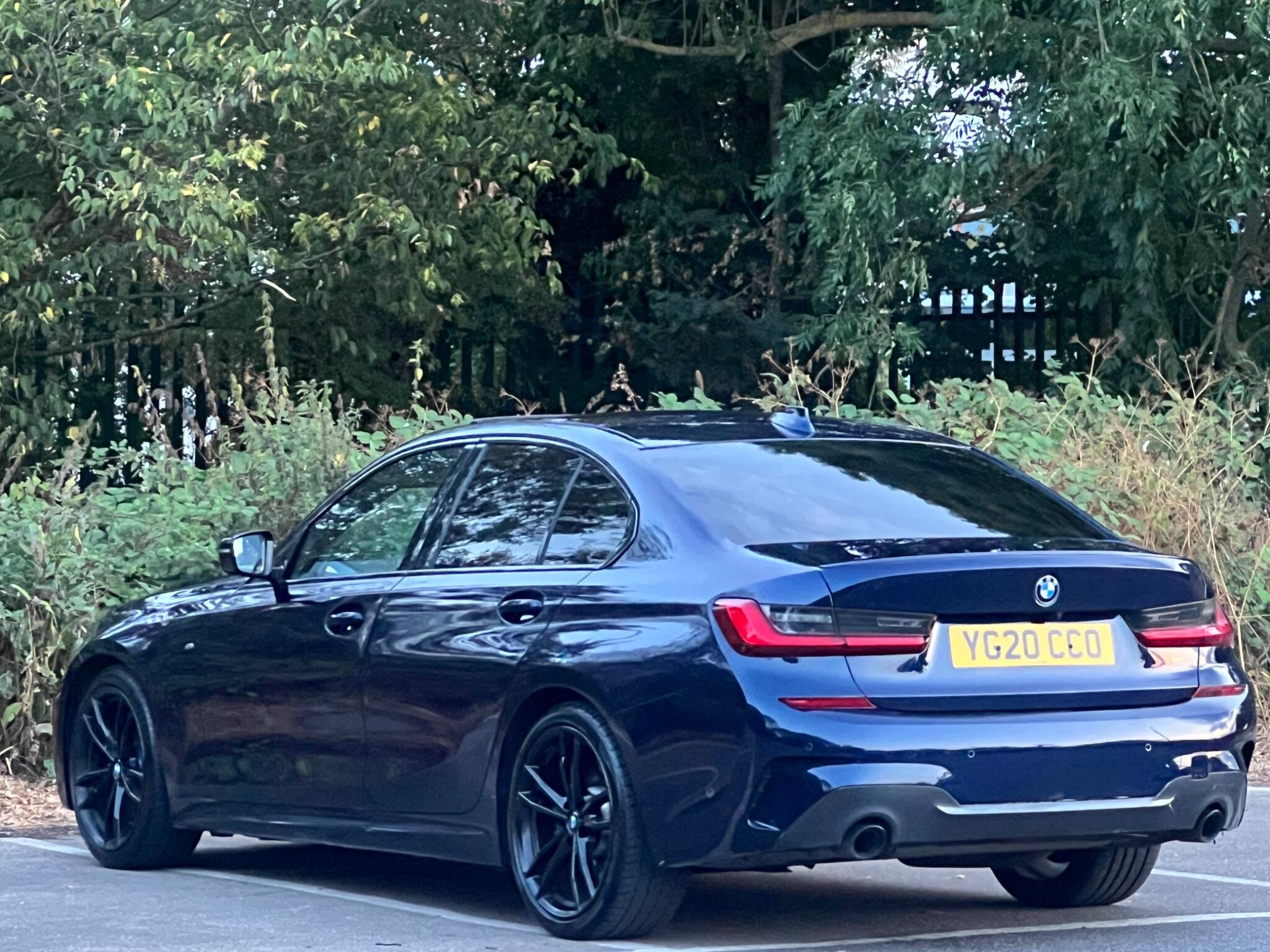 BMW 3 Series view 10