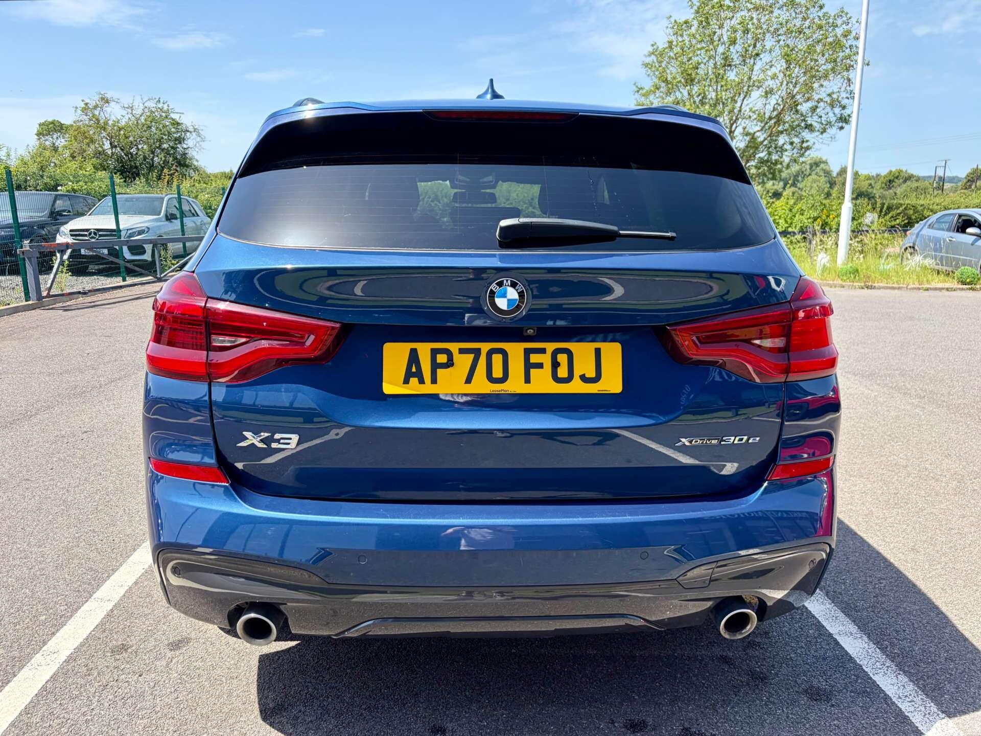 BMW X3 view 7