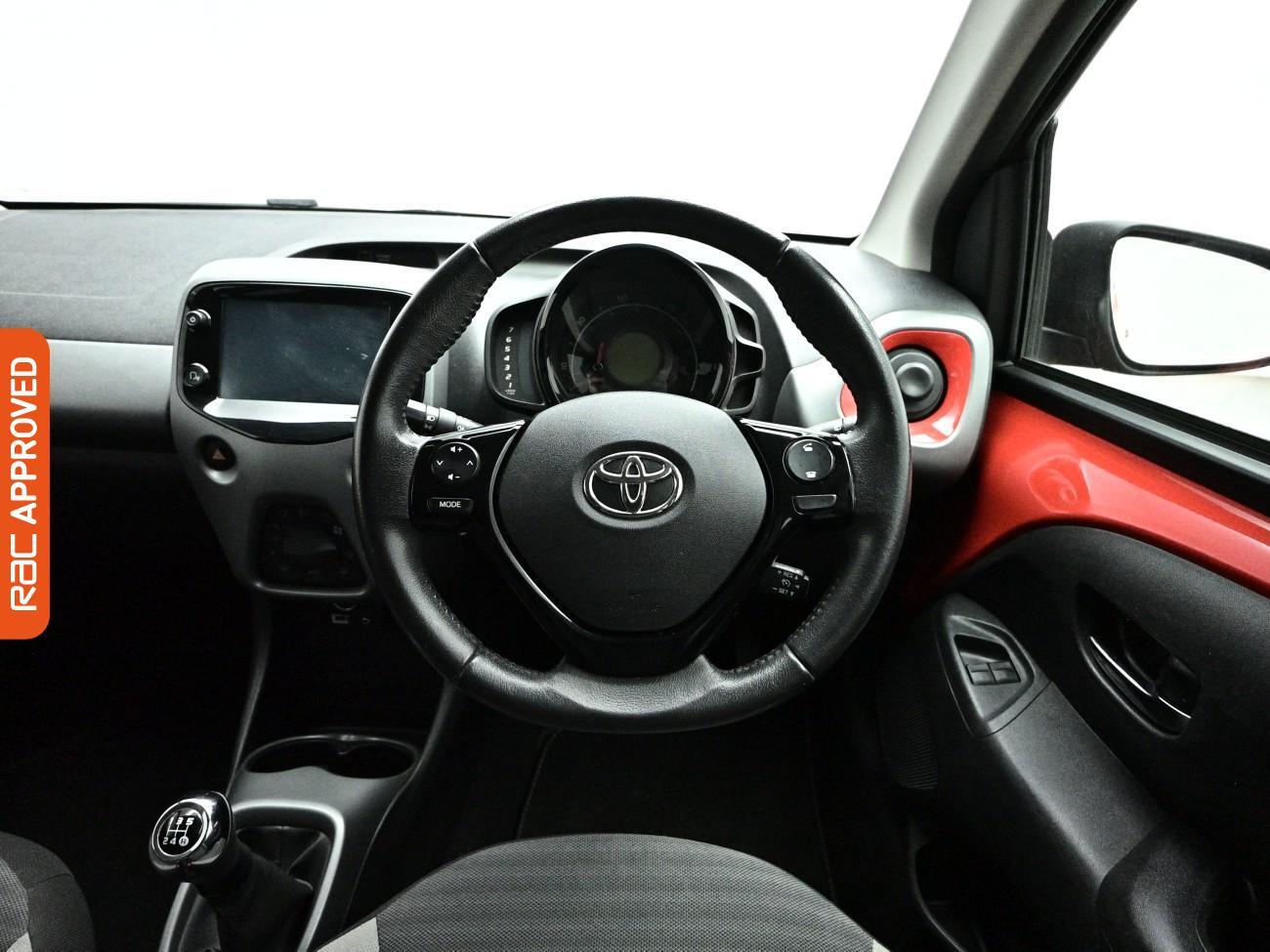 Toyota Aygo view 9
