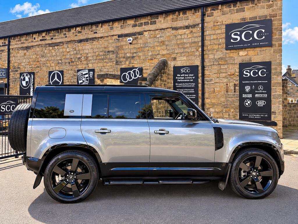 Land Rover Defender view 6