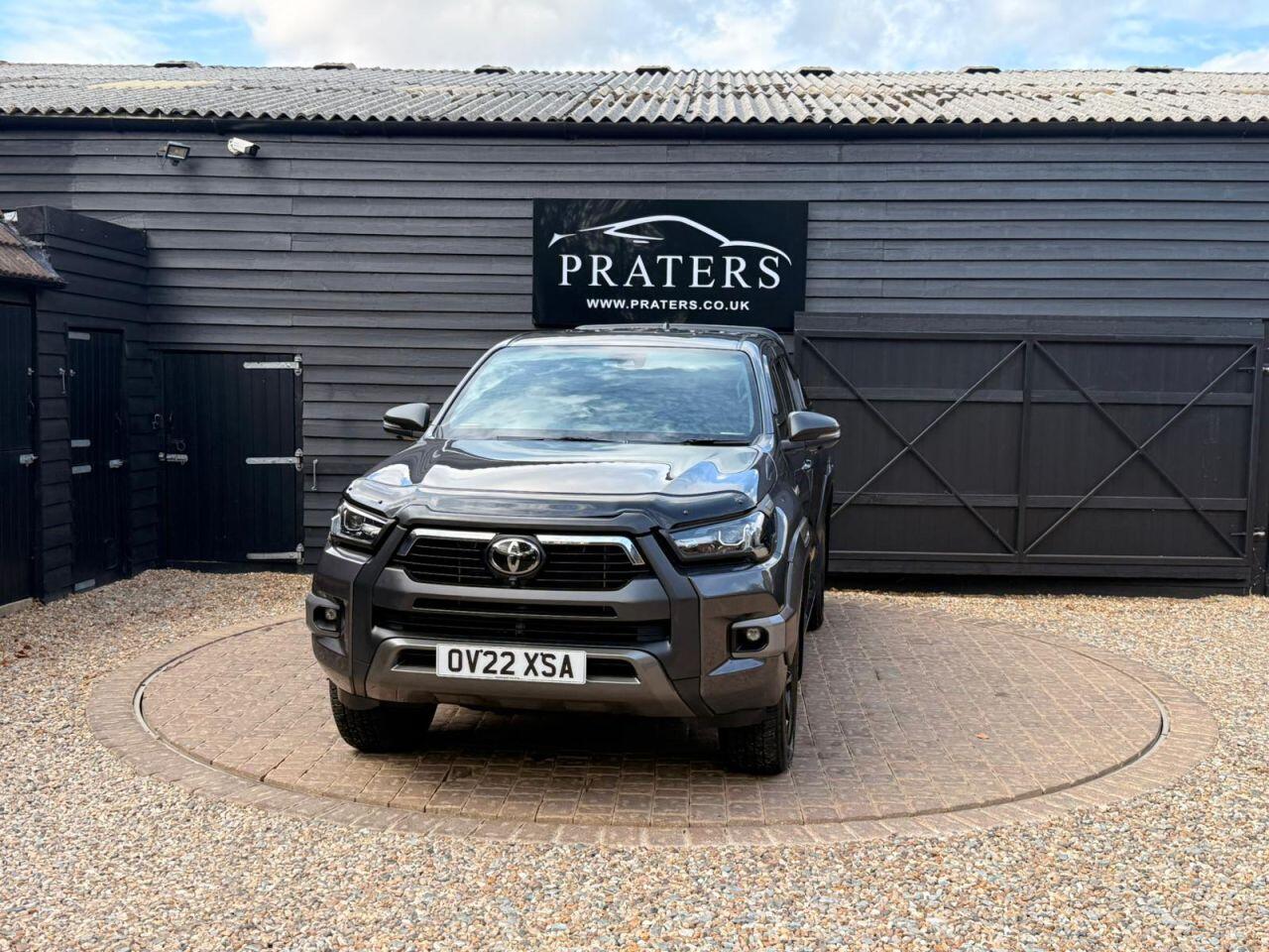 Toyota Hilux view 3