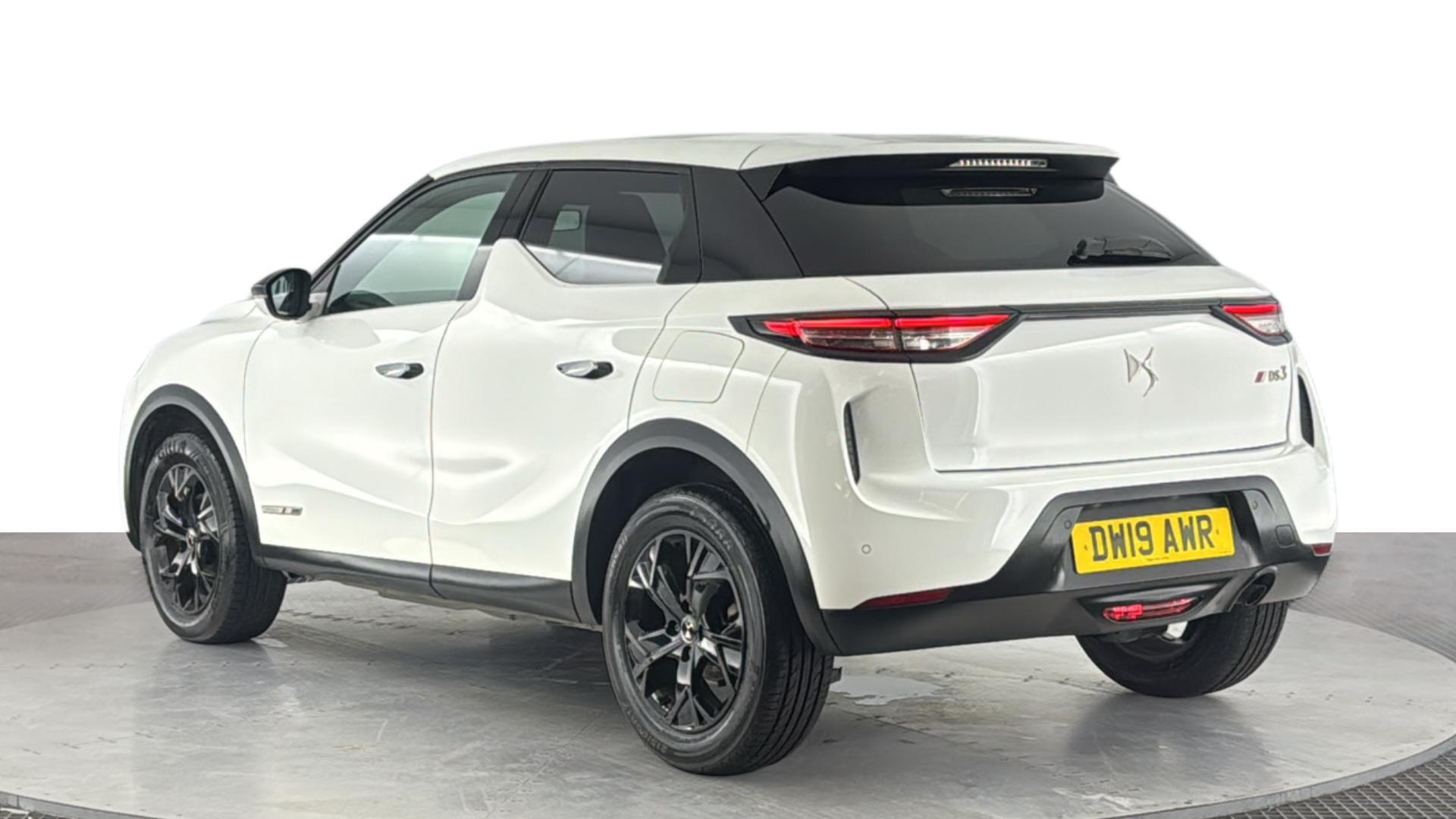 DS Automobiles DS 3 Crossback view 6