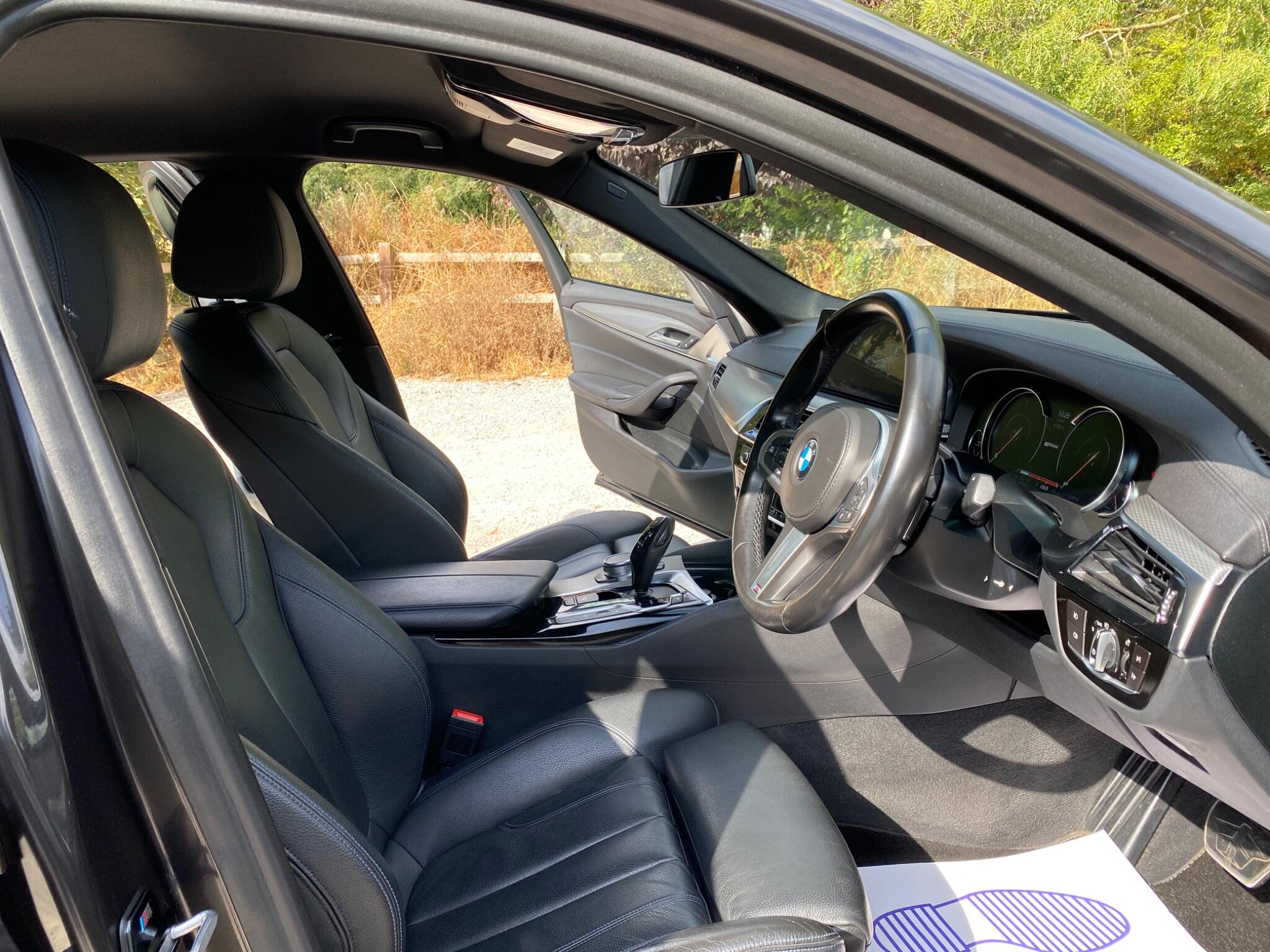 BMW 5 Series view 11