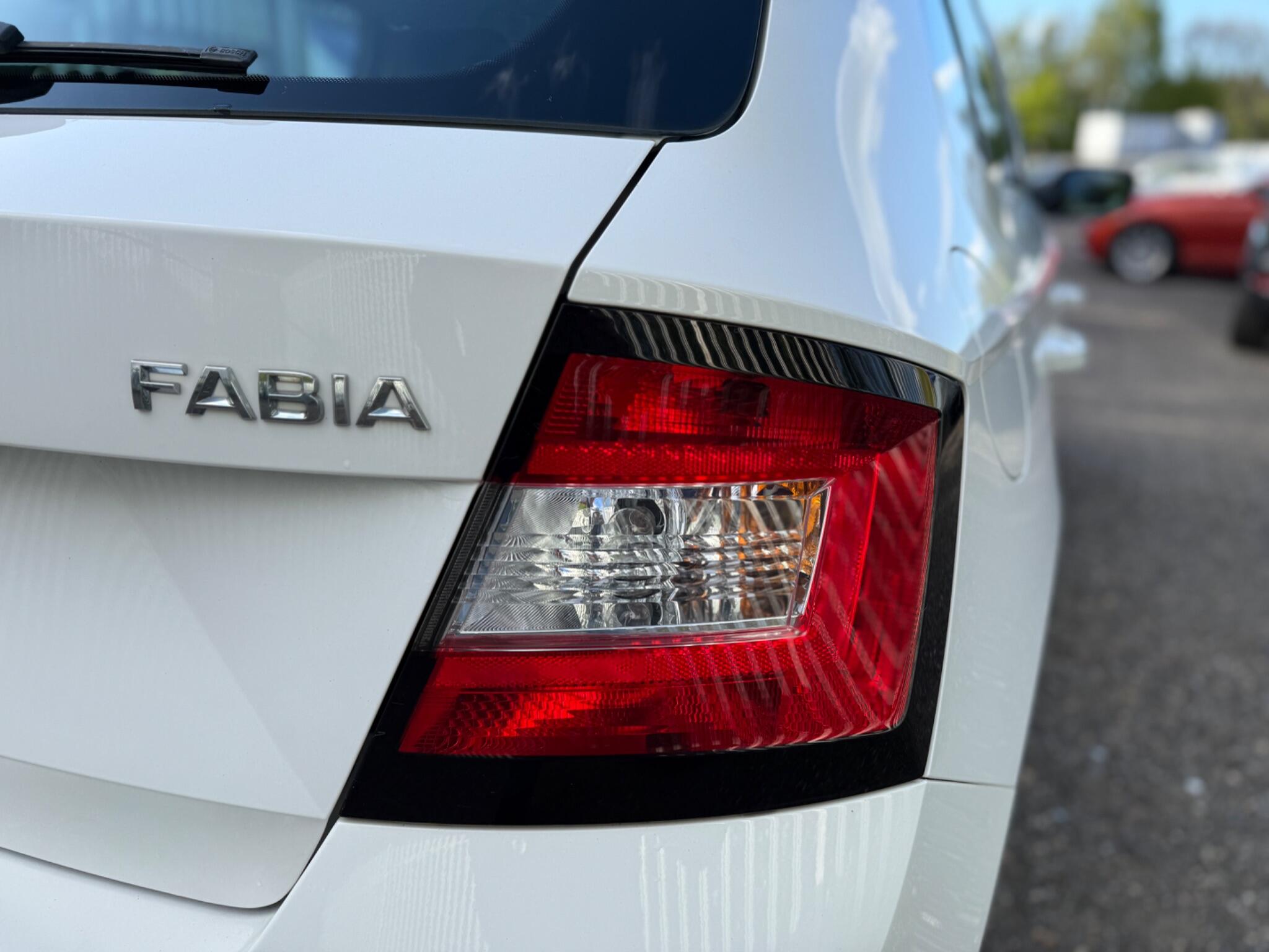2016 Skoda Fabia image 45