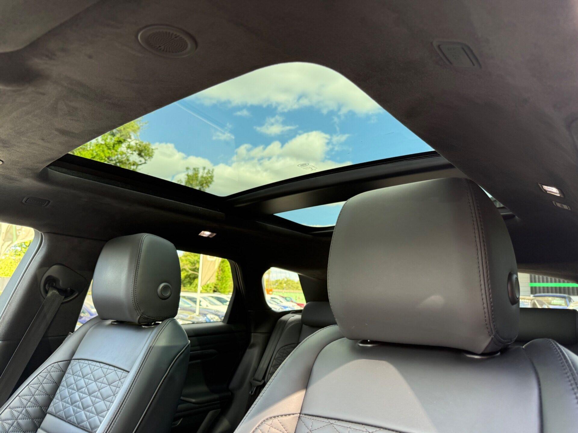 Land Rover Range Rover Evoque view 4