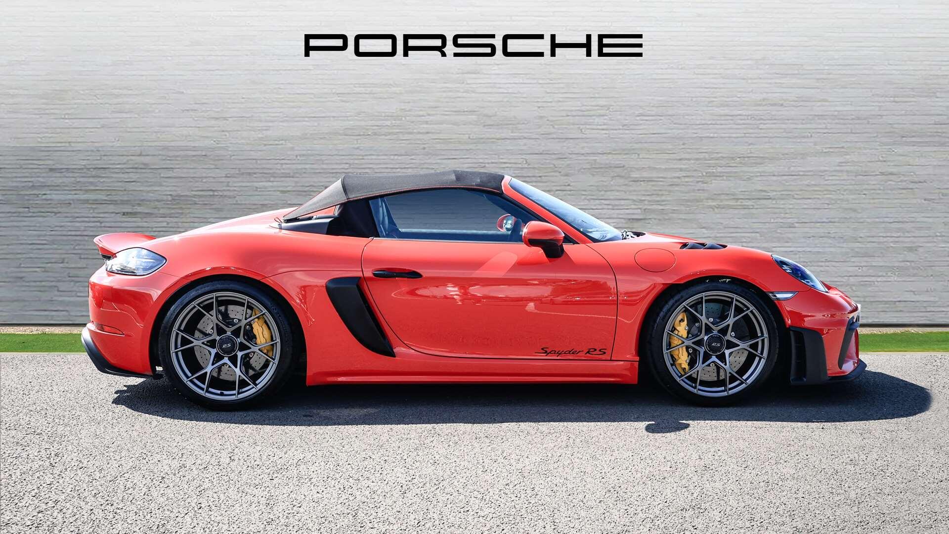 Porsche 718 Spyder view 7