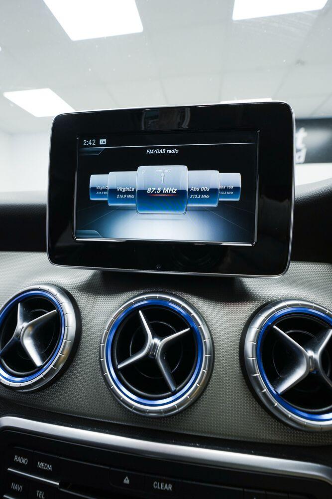 Mercedes-Benz Cla view 18