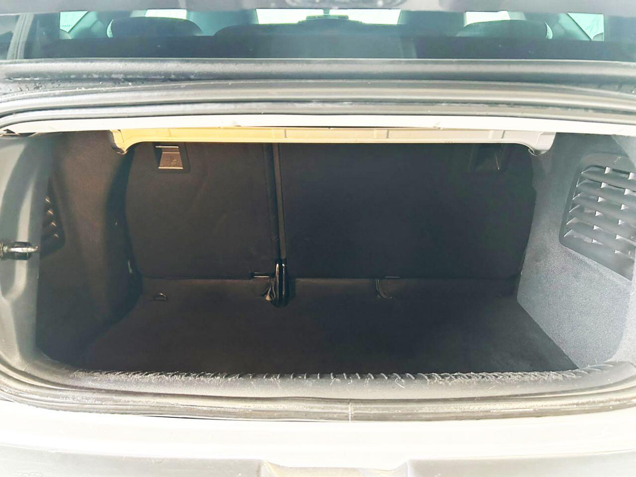 DS Automobiles DS 3 view 23