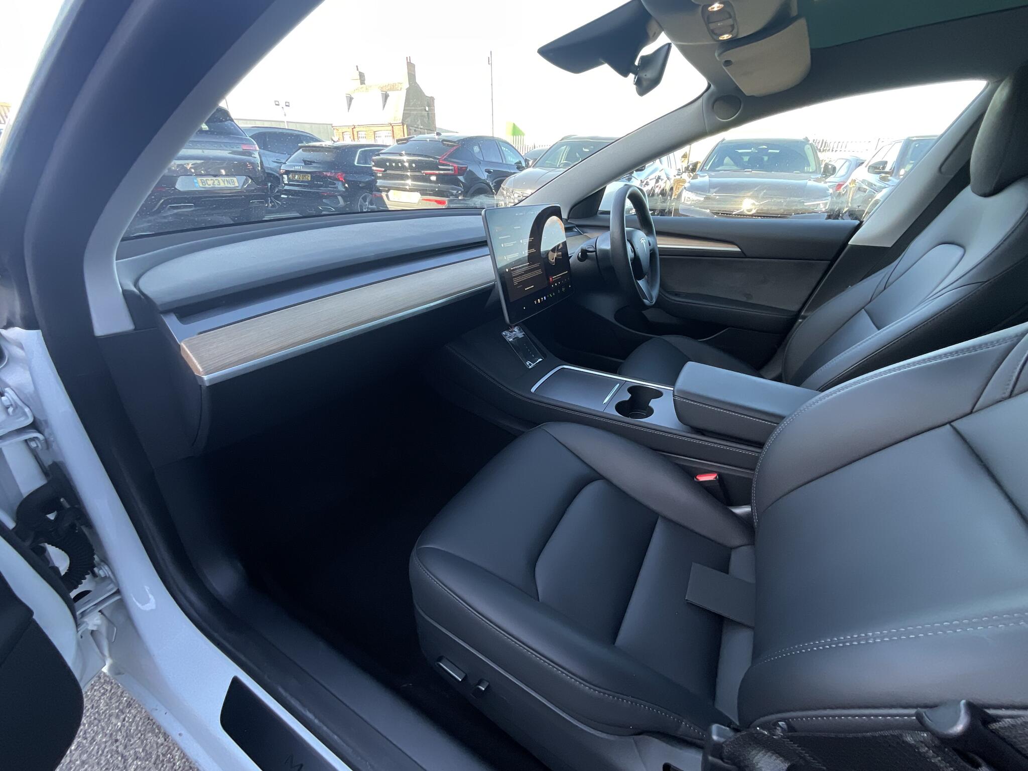 Tesla Model 3 view 16