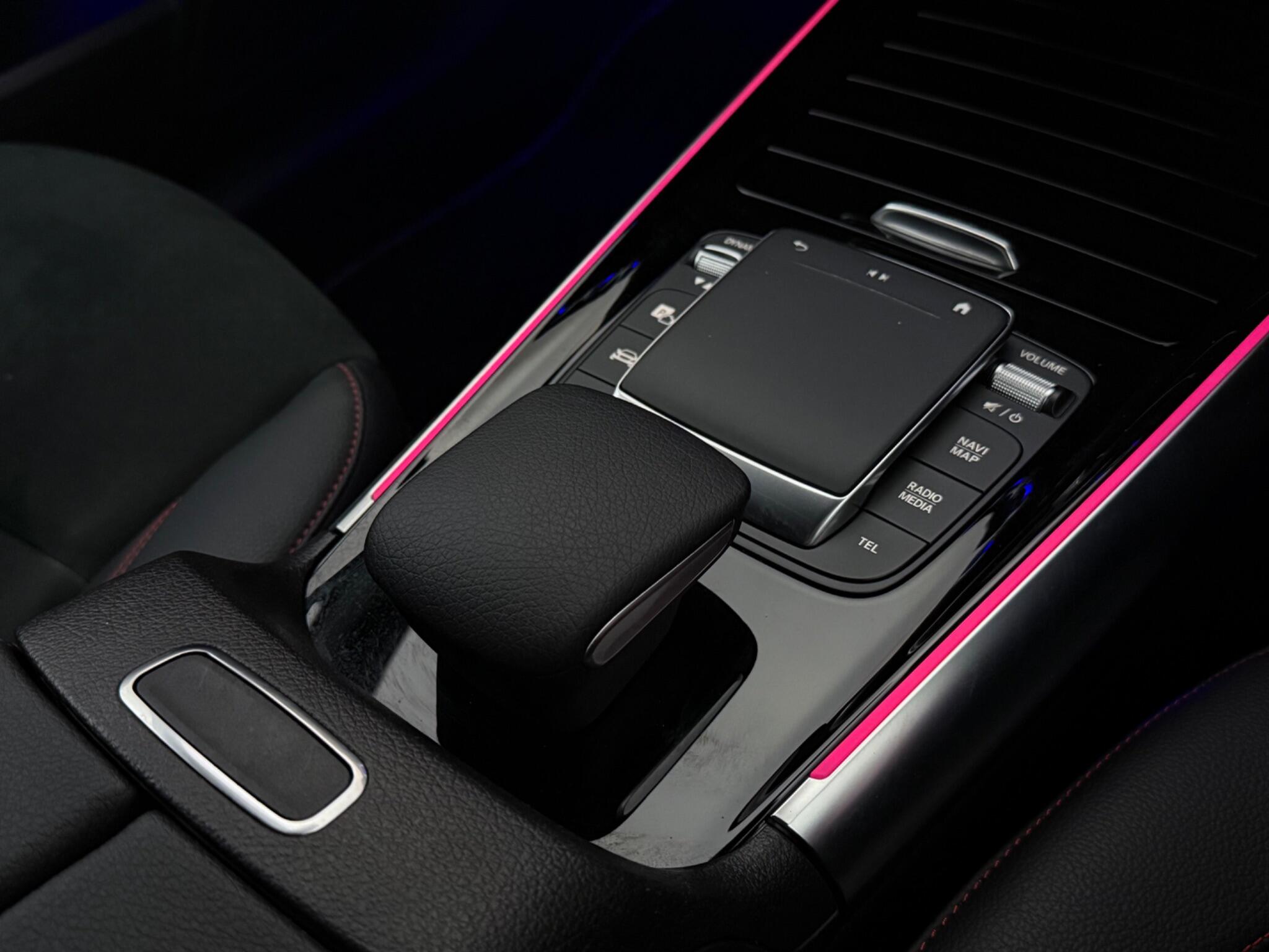 Mercedes-Benz Gla view 21