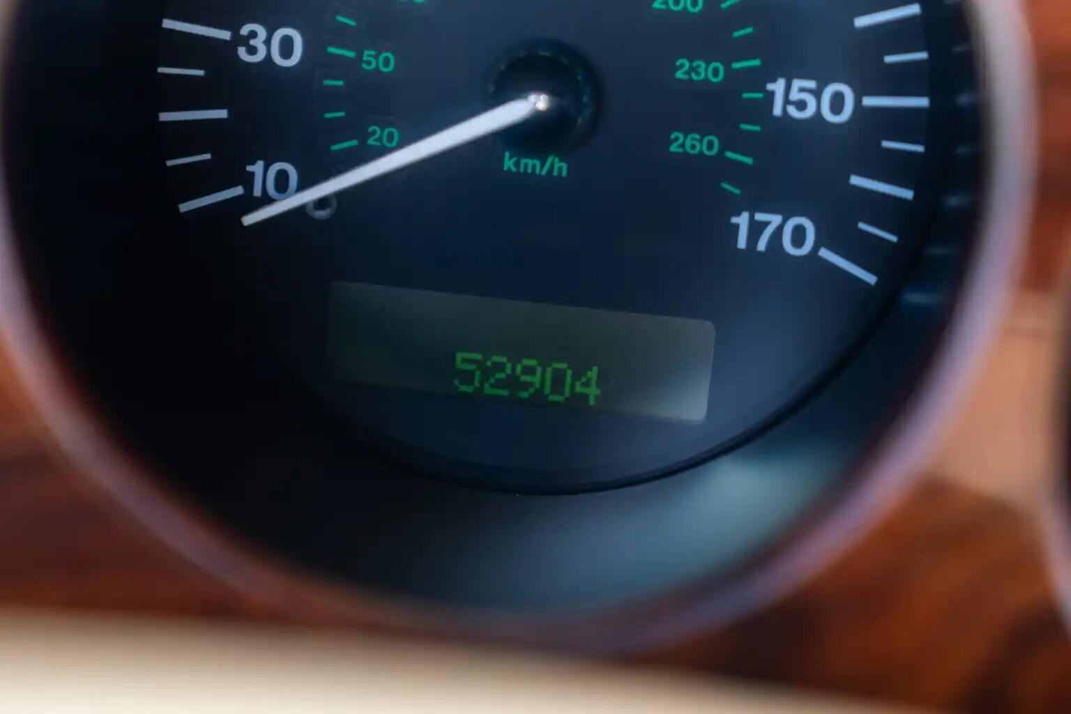 Jaguar XKR view 29
