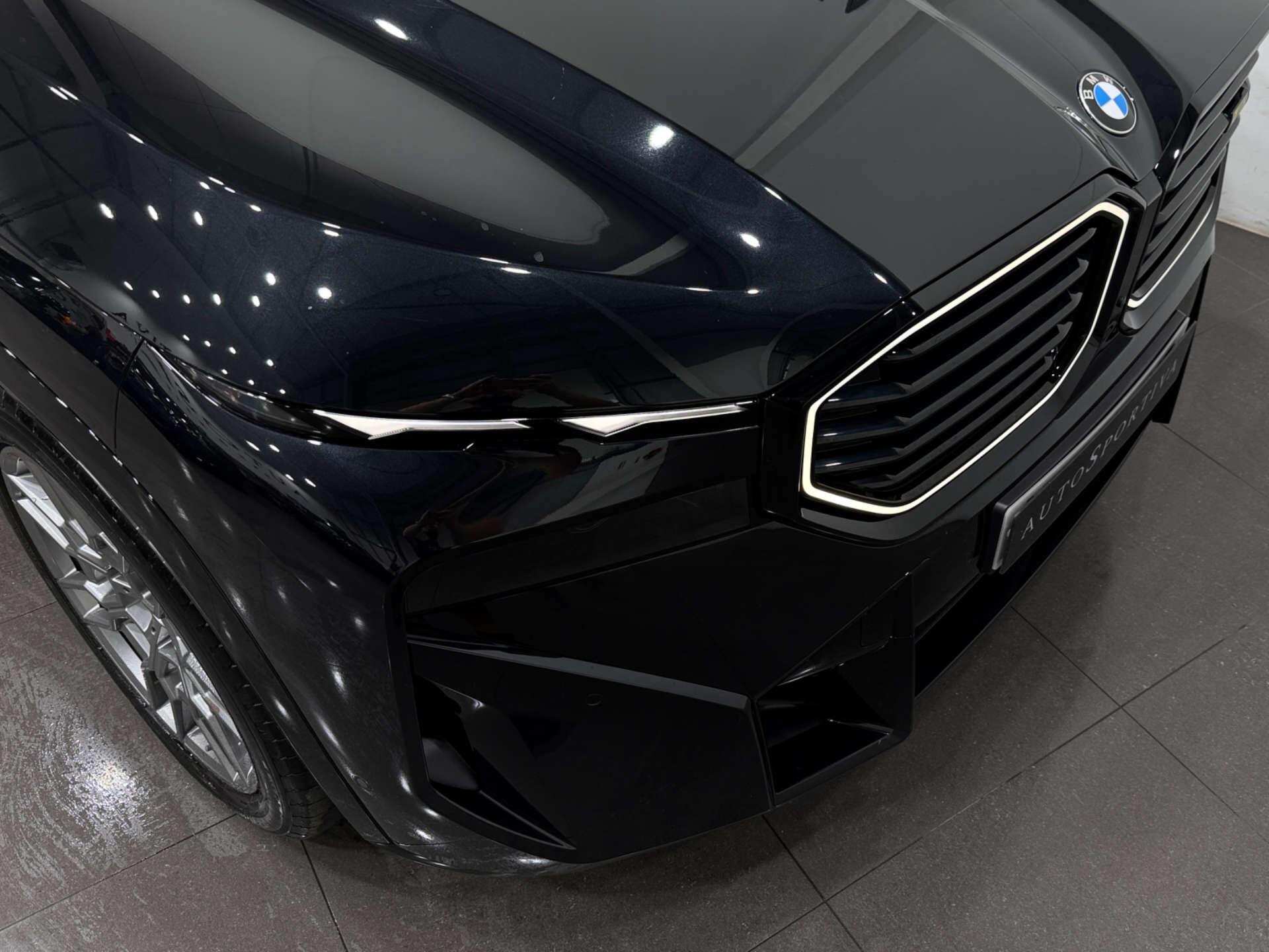 BMW XM view 36