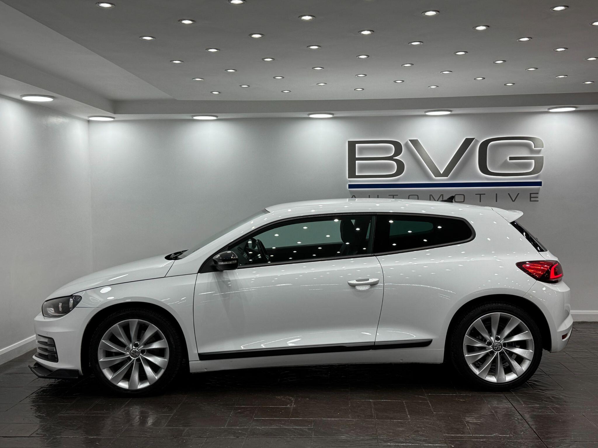 Volkswagen Scirocco view 8