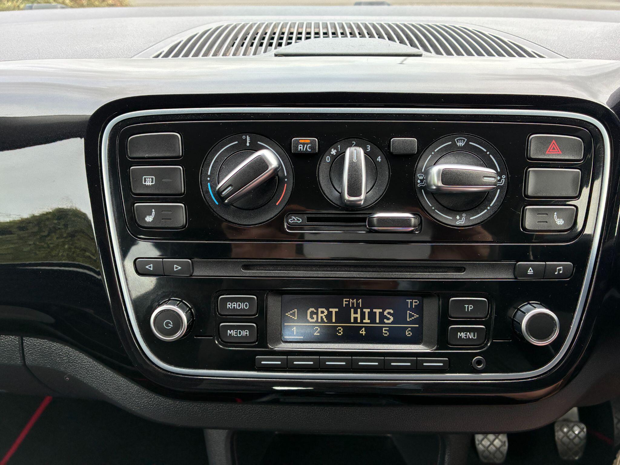 Volkswagen Up! view 11