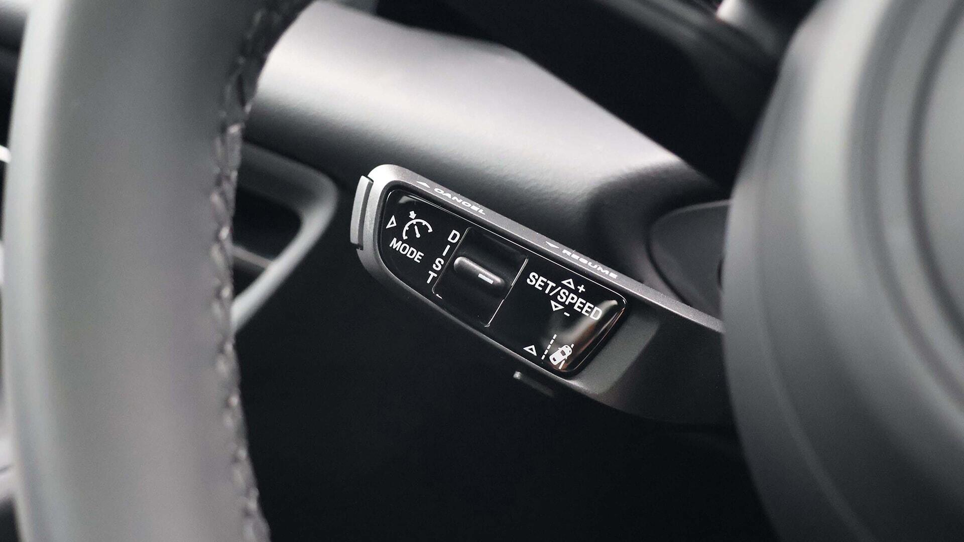 Porsche Macan view 21