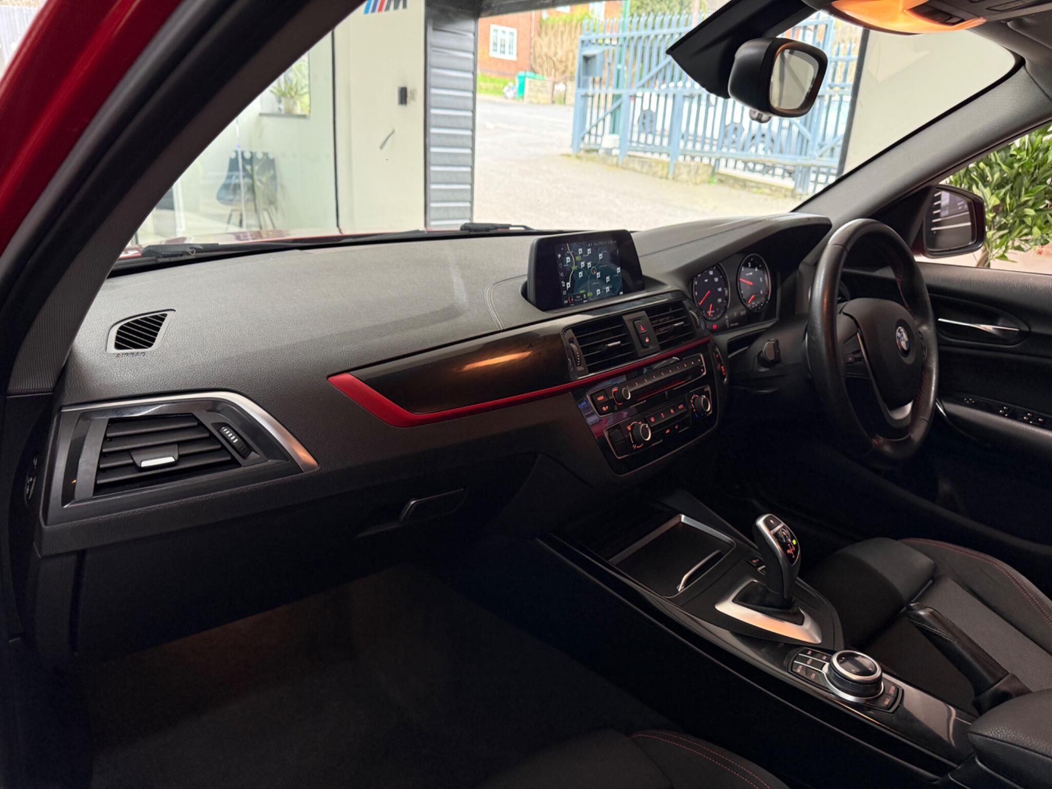 BMW 1 Series view 30