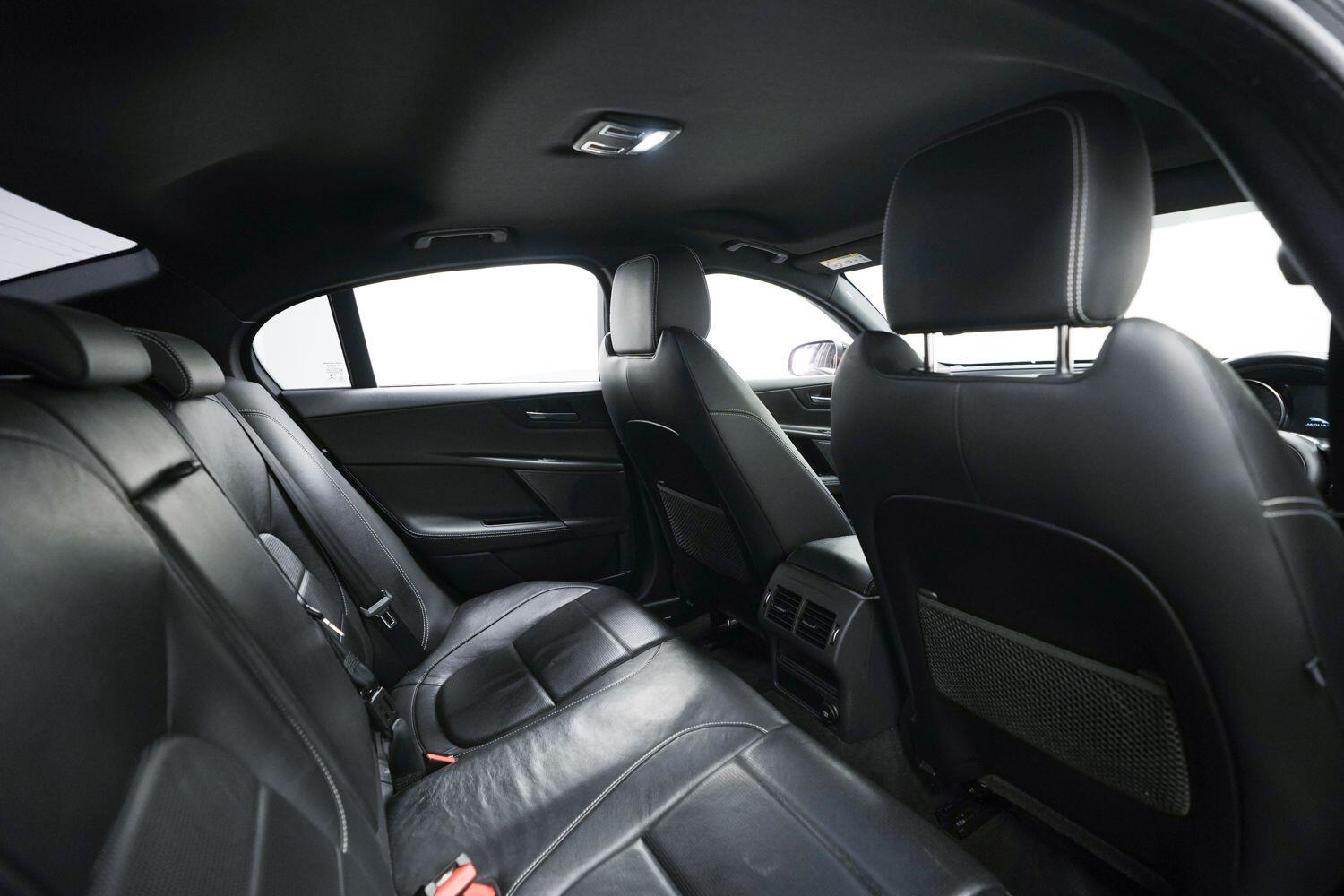 Jaguar Xe view 15