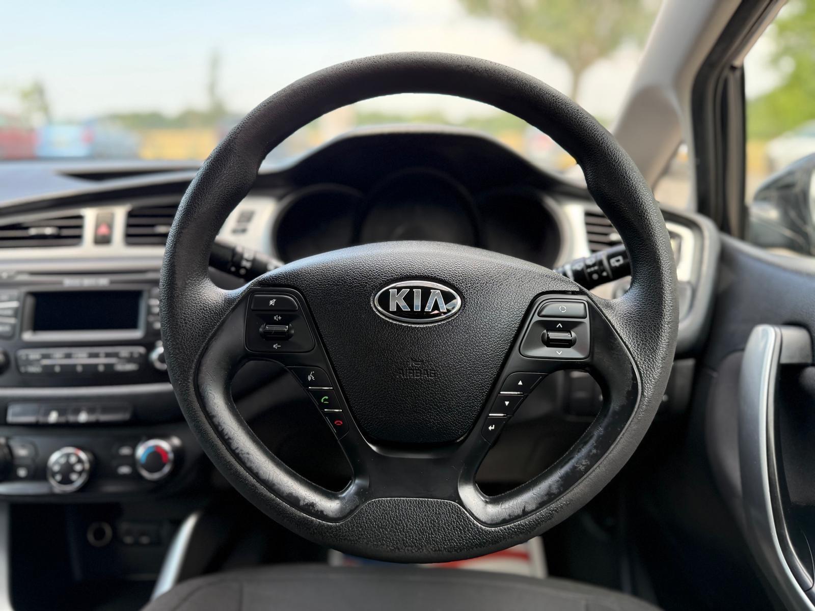 Kia Ceed view 48