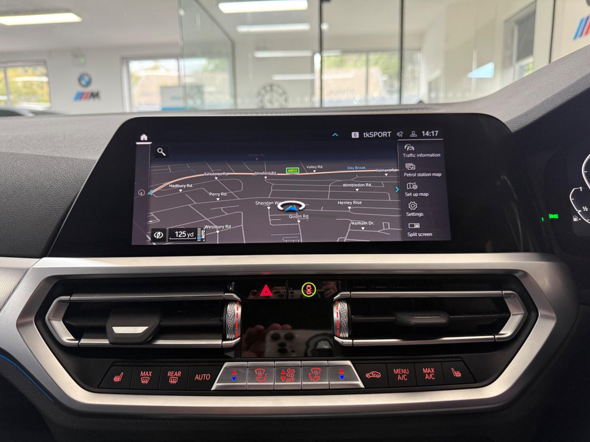 BMW 3 Series view 15