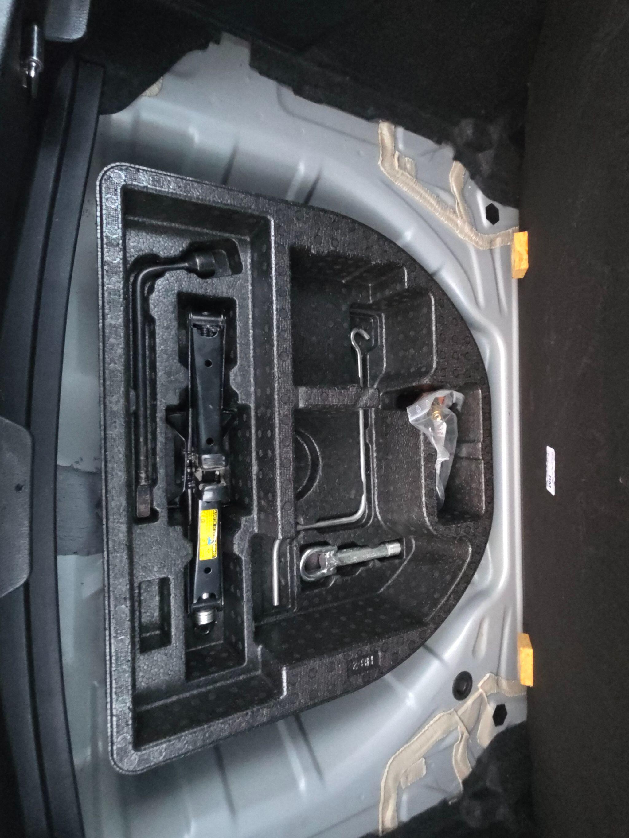 2013 Toyota Auris image 24