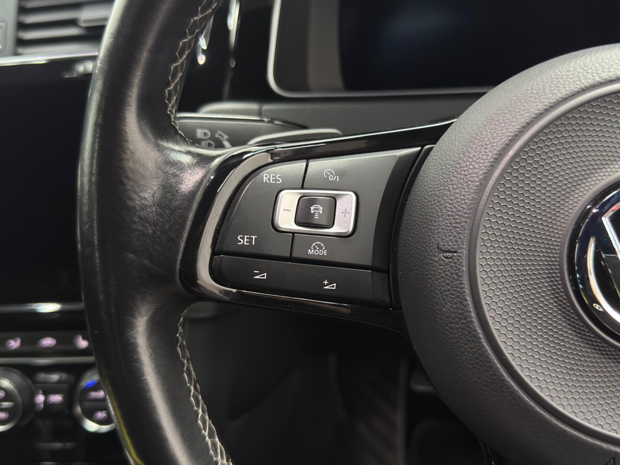 Volkswagen Golf view 36