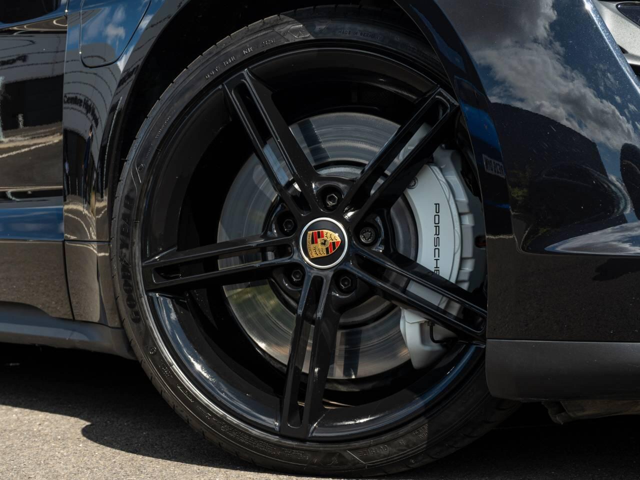Porsche Taycan view 15