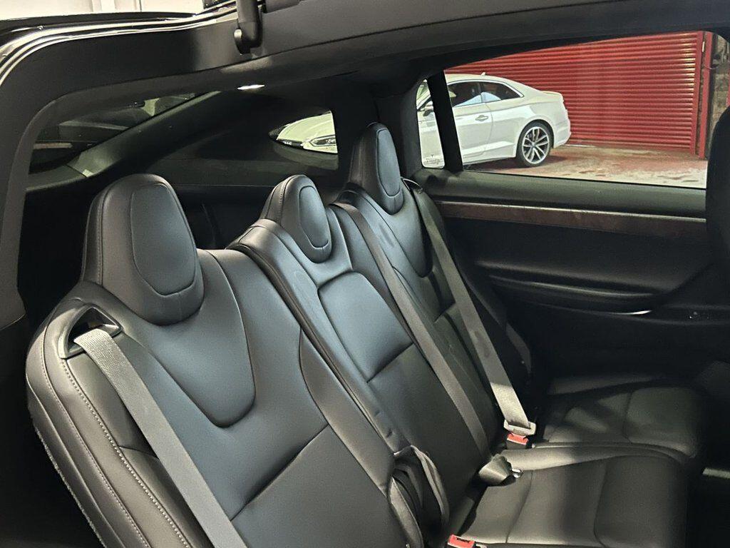 Tesla Model X view 61