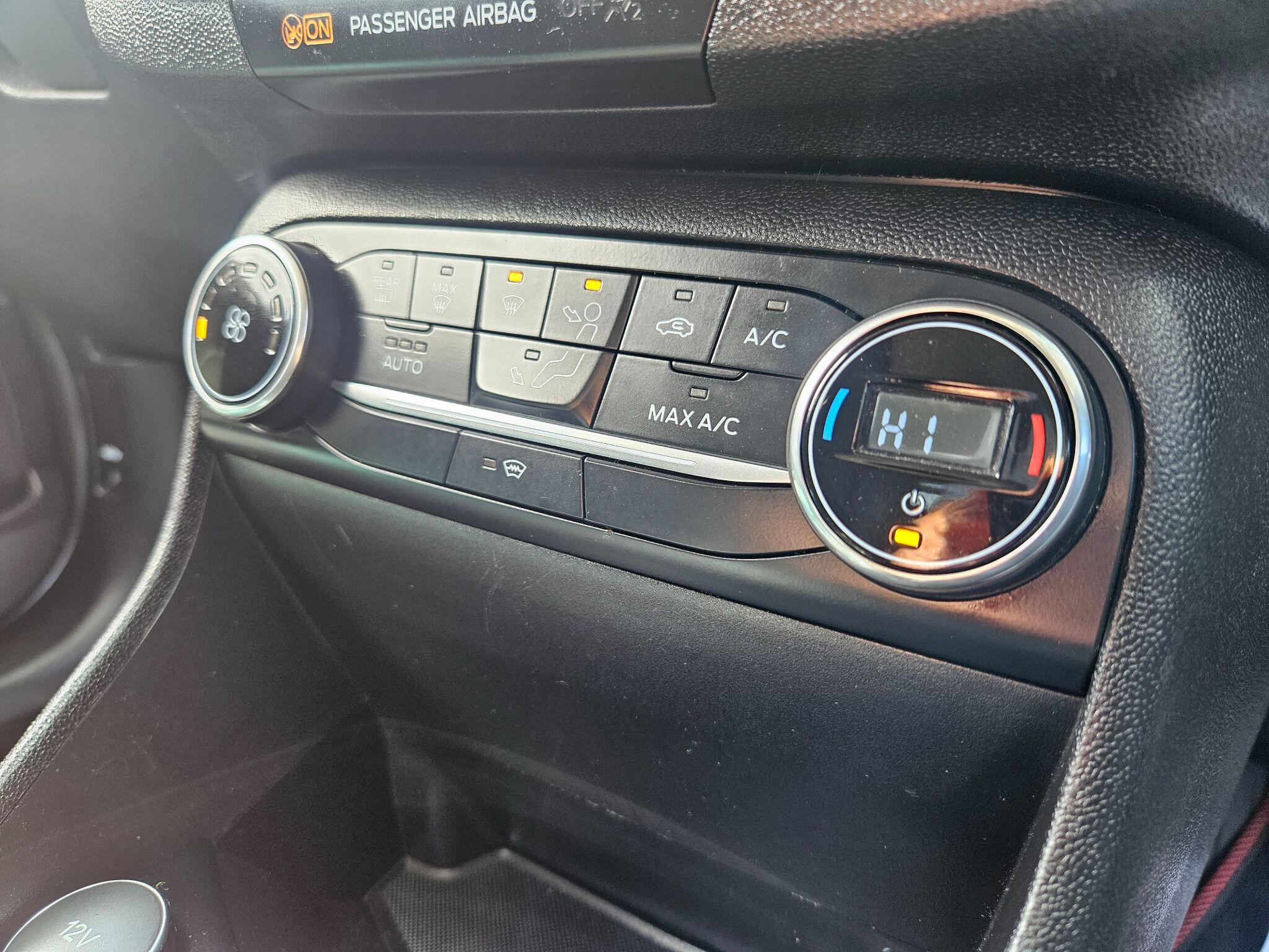 2019 Ford Fiesta image 27