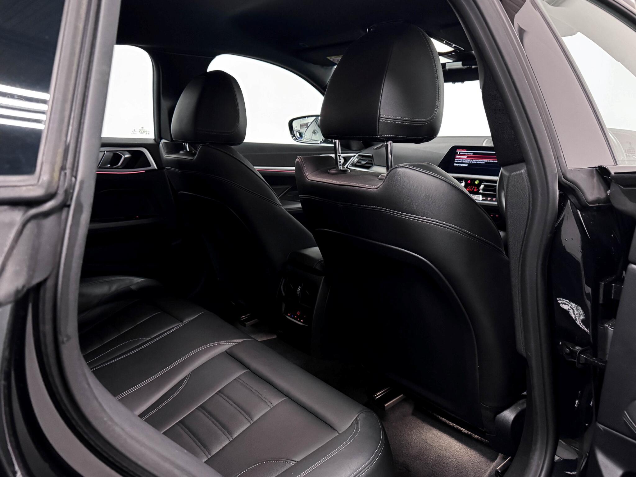 BMW 4 Series view 11