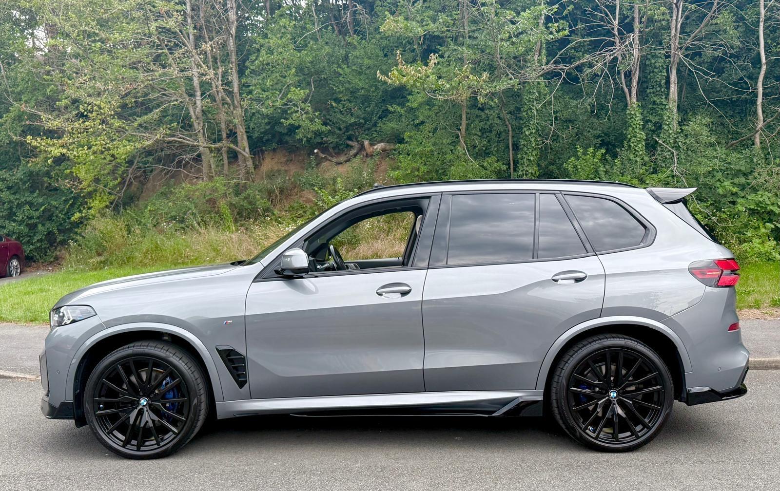 BMW X5 view 3