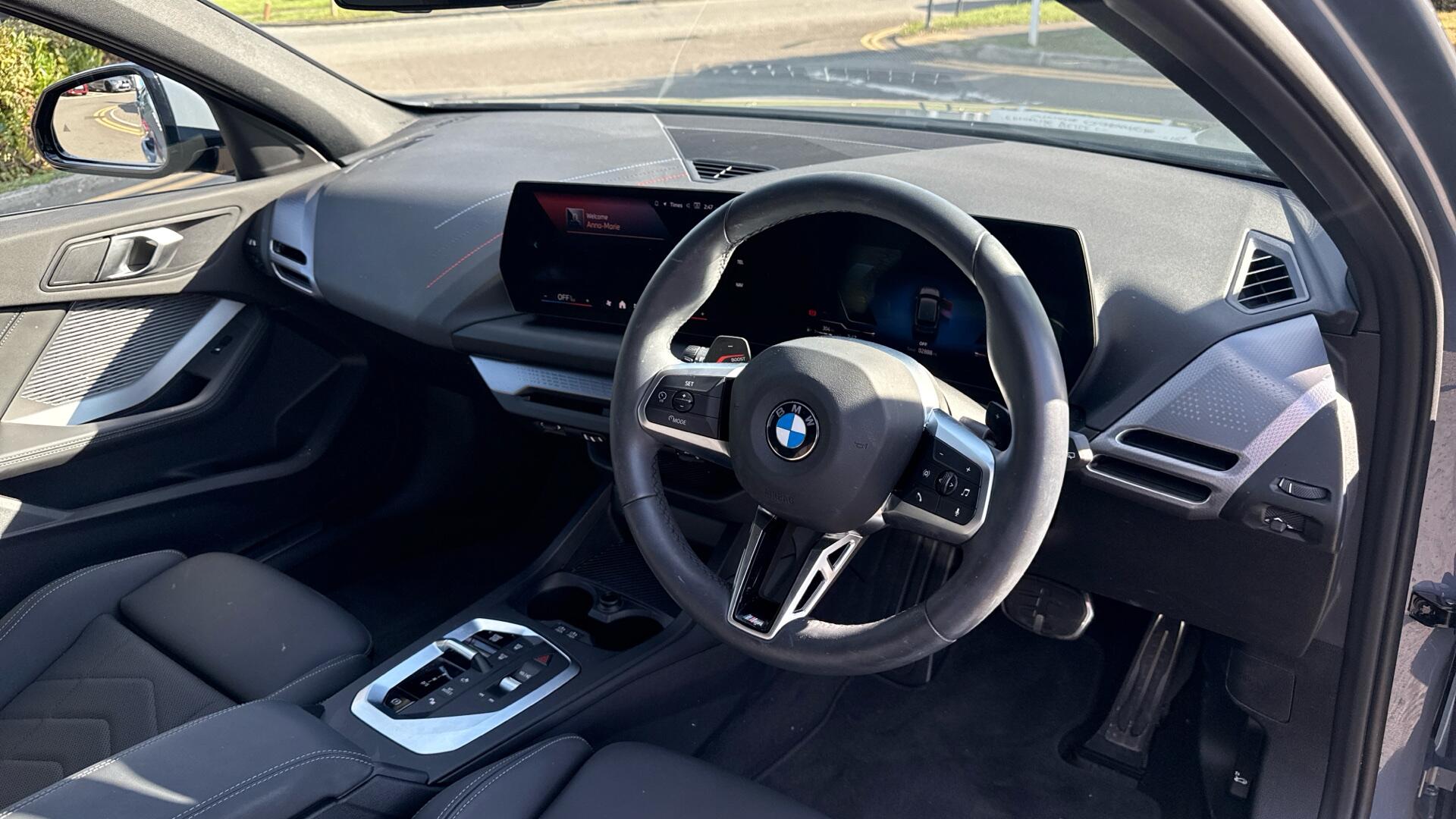 BMW 1 Series view 6