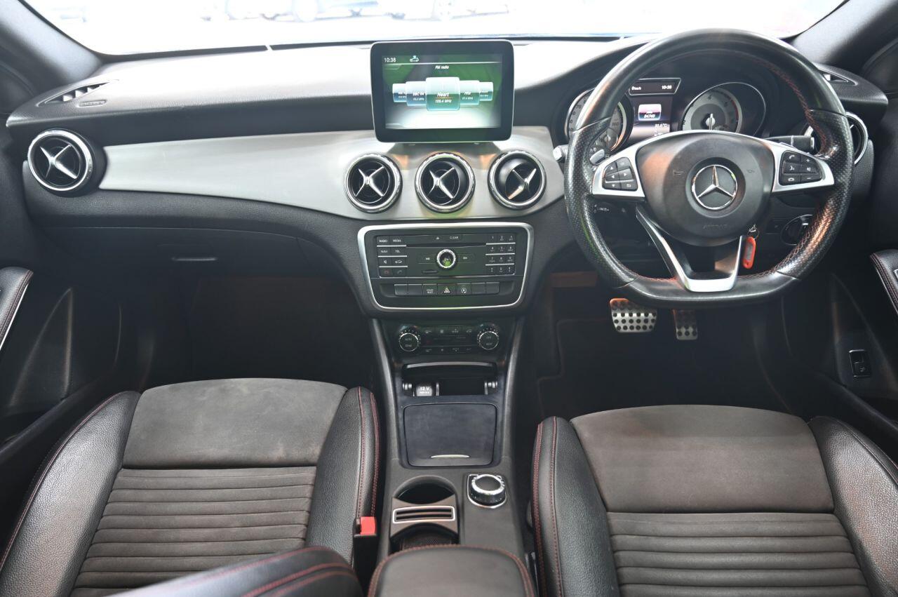 Mercedes-Benz Gla view 18
