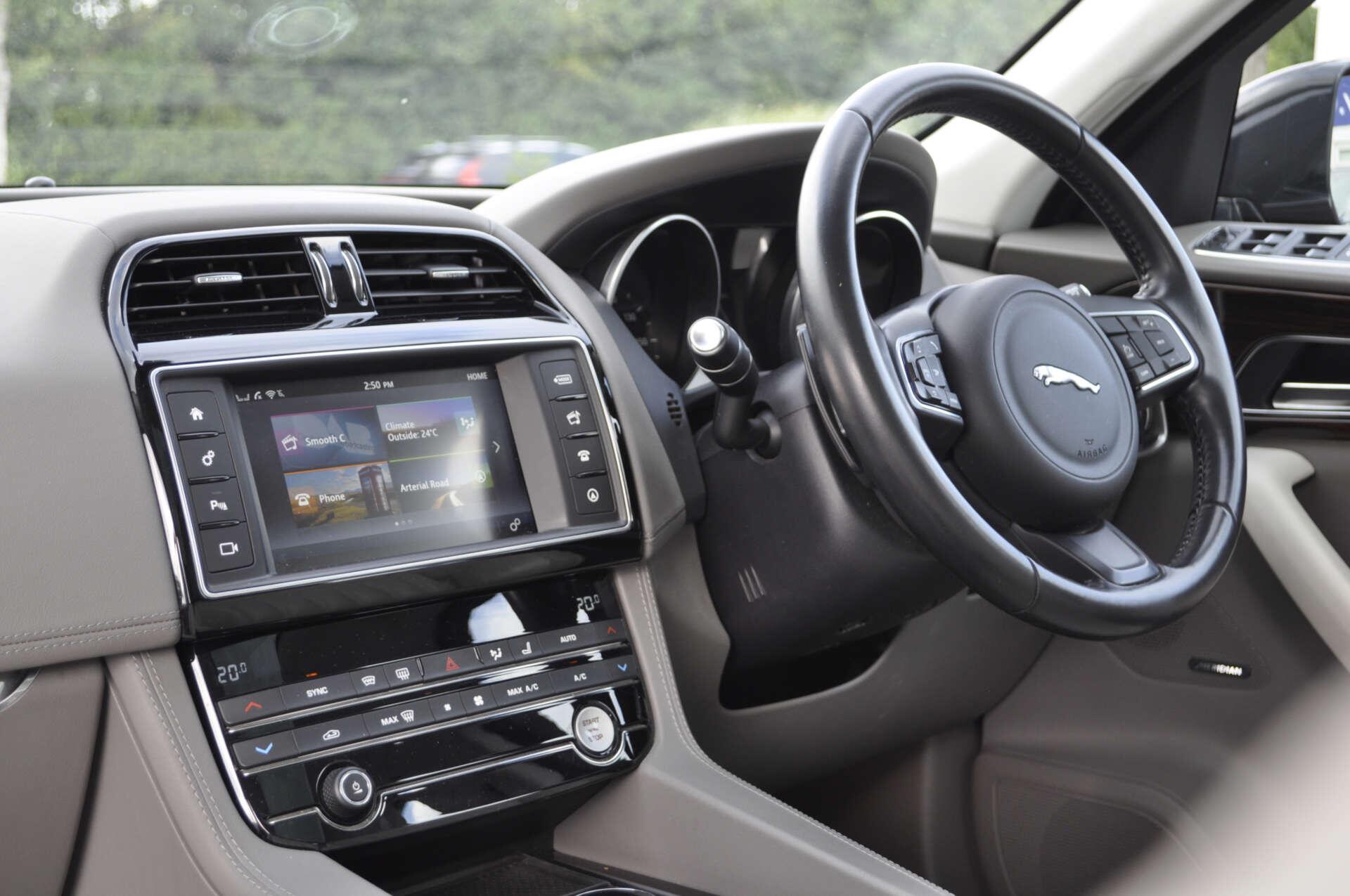 Jaguar F-Pace view 15