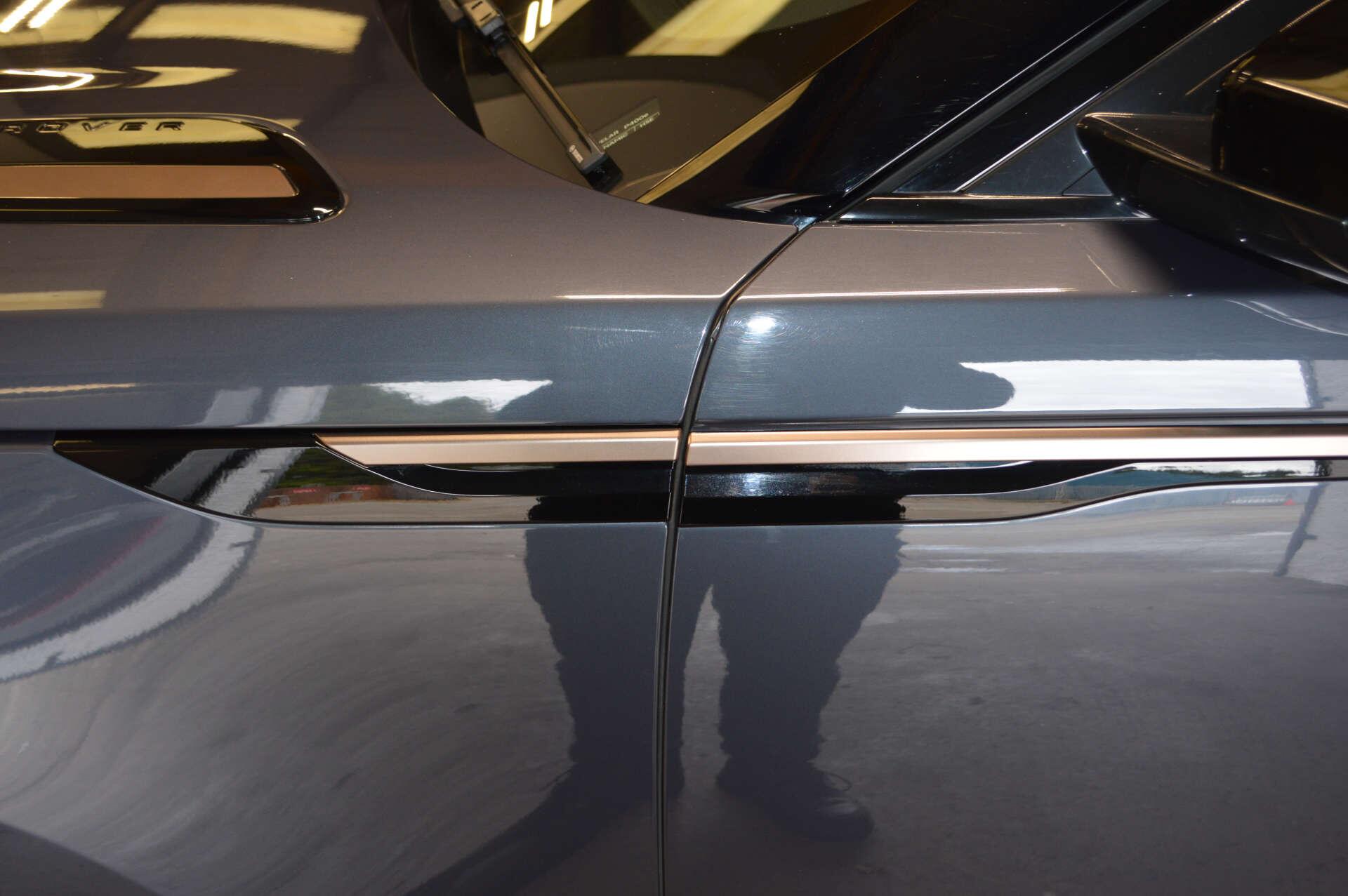 Land Rover Range Rover Velar view 53