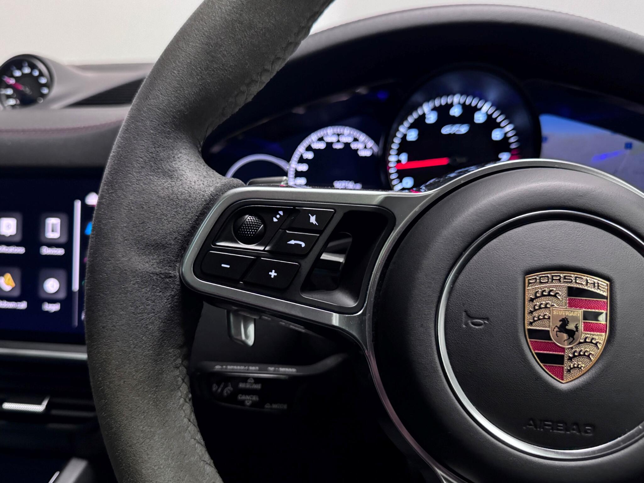 Porsche Cayenne view 13