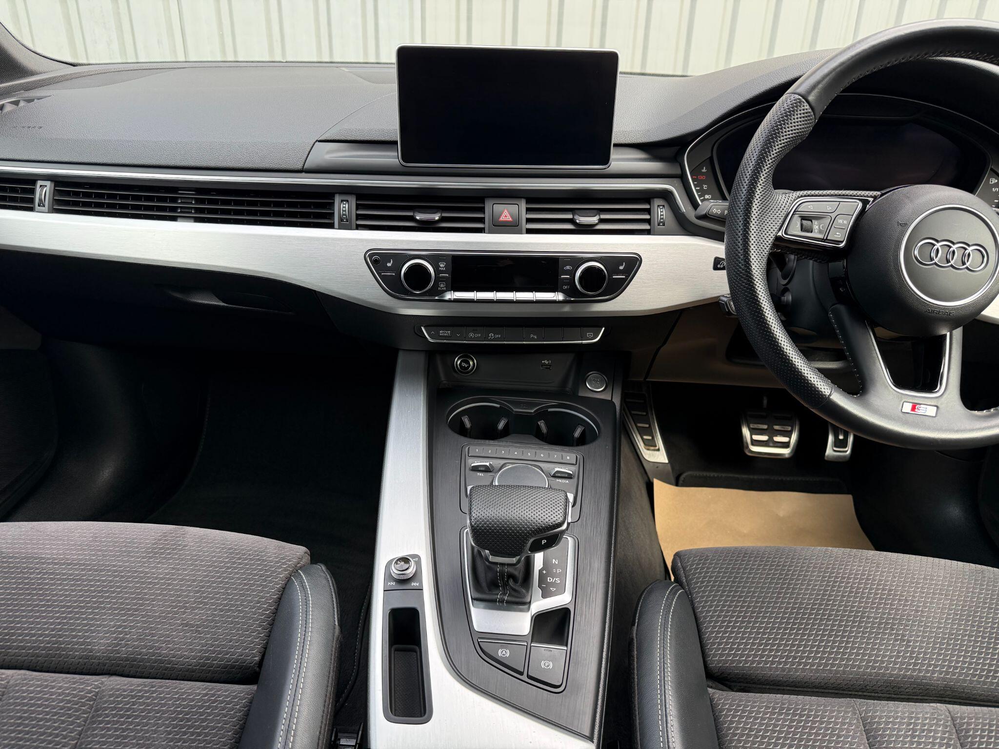 Audi A4 view 25