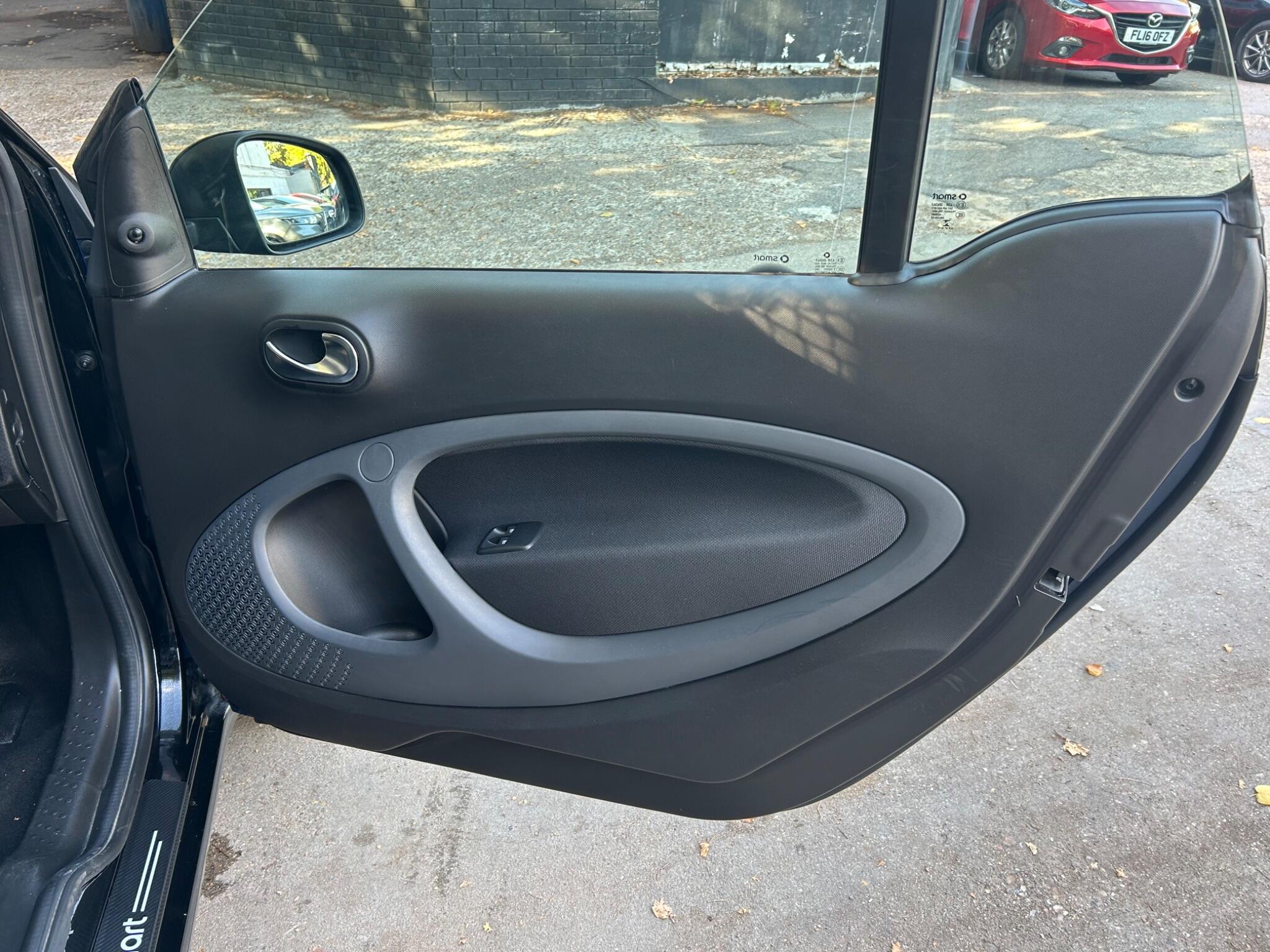 Smart Fortwo view 27